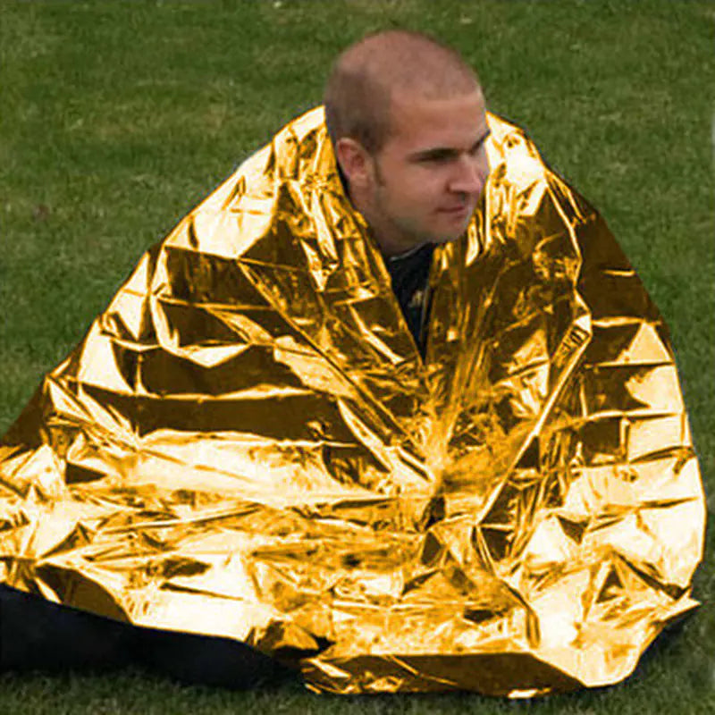 Emergency Survival Blanket for Outdoor Use