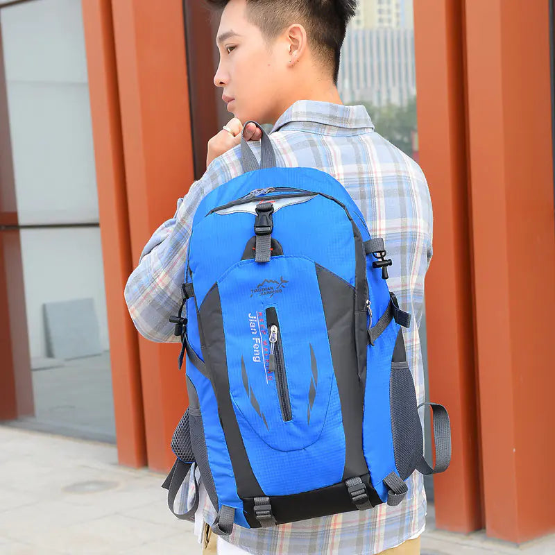 Large Capacity Outdoor Mountaineering Backpack